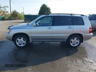 2005 Toyota Highlander z VIN JTEEP21A250076407, wystawiony jako IAAI lot #42050850 z przebiegiem 144 143 mil mil oraz . Historia ofert i sprzedaży dostępna na DreamBid. Obrazek 15.