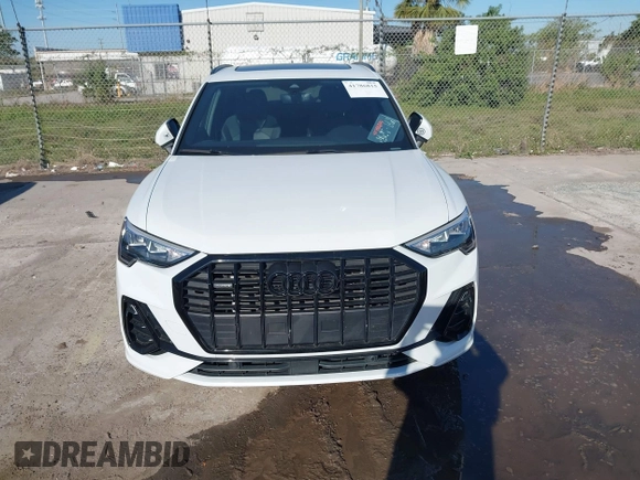 2022 Audi Q3 S line Premium z VIN WA1DECF37N1092225, wystawiony jako IAAI lot #41786815 z przebiegiem 41 973 mil mil oraz . Historia ofert i sprzedaży dostępna na DreamBid. Obrazek 12.