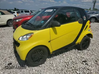 2013 Smart fortwo Pure z VIN WMEEJ3BA2DK663432, wystawiony jako Copart lot #60835455 z przebiegiem 79 777 mil mil oraz Czysty tytuł • Clean title. Historia ofert i sprzedaży dostępna na DreamBid. Obrazek 1.