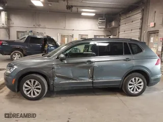 2018 Volkswagen Tiguan SEL with VIN 3VV2B7AX8JM043153, listed as a IAAI auction lot 41796437 with 88,682 mi miles. Bid and sale history available at carsss.com. Image 14.