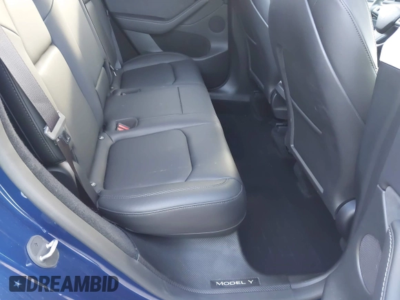 2024 Tesla Model Y с VIN 7SAYGDED5RF015208, выставлен на аукционе IAAI как лот 41608087 с пробегом 10 059 миль миль и . История ставок и продаж доступна на DreamBid. Изображение 8.