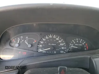 2003 Ford ZX2 ZX2 Standard z VIN 3FAFP11383R158875, wystawiony jako Copart lot #77077574 z przebiegiem 101 060 mil mil oraz Szkody całkowita. Historia ofert i sprzedaży dostępna na DreamBid. Obrazek 9.