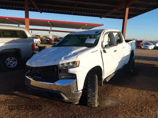 2019 Chevrolet Silverado 1500 LT with VIN 3GCUYDEDXKG137149, listed as a IAAI auction lot 41408572 with 69,306 mi miles. Bid and sale history available at carsss.com. Image 16.