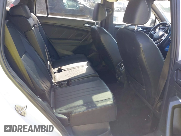 2022 Volkswagen Tiguan SE R-Line Black z VIN 3VV8B7AX4NM027208, wystawiony jako IAAI lot #41729385 z przebiegiem 51 274 mil mil oraz . Historia ofert i sprzedaży dostępna na DreamBid. Obrazek 8.