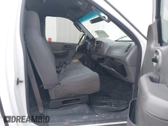 2004 Ford F-150 XL z VIN 2FTRF17244CA66004, wystawiony jako IAAI lot #42743729 z przebiegiem 248 667 mil mil oraz . Historia ofert i sprzedaży dostępna na DreamBid. Obrazek 5.