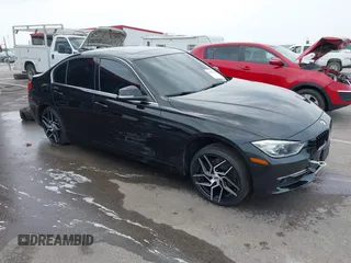 2015 BMW 3 Series 328i xDrive с VIN WBA3B5G56FNS18880, выставлен на аукционе IAAI как лот 42454124 с пробегом 63 217 миль миль и . История ставок и продаж доступна на DreamBid. Изображение 1.
