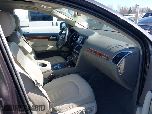 2015 Audi Q7 Premium Plus with VIN WA1LMAFEXFD017765, listed as a IAAI auction lot 41668717 with 134,180 mi miles and . Bid and sale history available at DreamBid. Image 5.