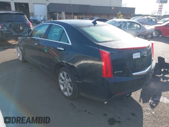 2013 Cadillac ATS z VIN 1G6AA5RX3D0174765, wystawiony jako IAAI lot #41382104 z przebiegiem 135 298 mil mil oraz . Historia ofert i sprzedaży dostępna na DreamBid. Obrazek 3.