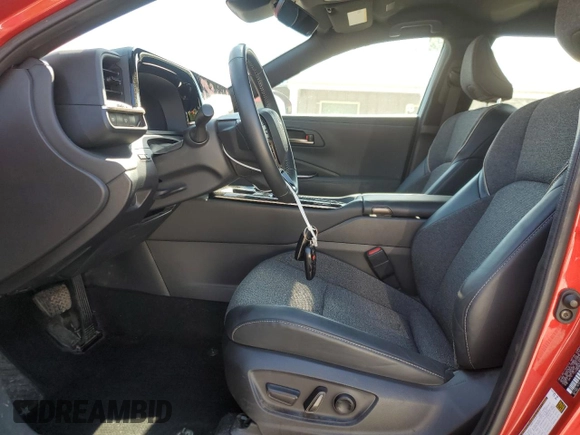 2024 Toyota Crown XLE с VIN JTDAAAAF6R3020517, выставлен на аукционе Copart как лот 56853415 с пробегом 48 378 миль миль и Чистый • Clean title. История ставок и продаж доступна на DreamBid. Изображение 7.
