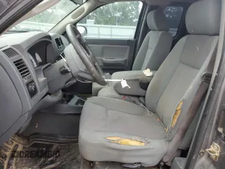 2005 Dodge Dakota ST with VIN 1D7HW22K15S177654, listed as a Copart auction lot 61034605 with 241,817 mi miles and Salvage title. Bid and sale history available at DreamBid. Image 7.