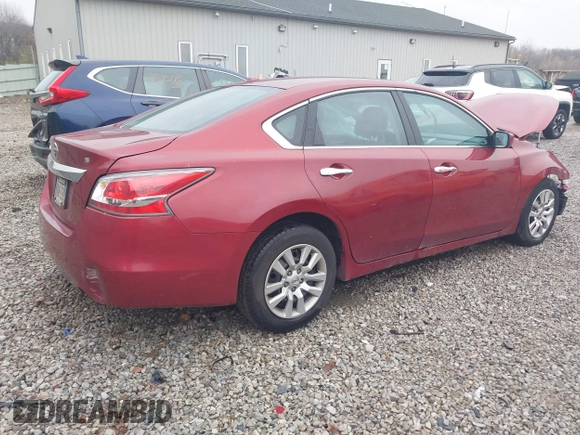 2015 Nissan Altima 2.5 S with VIN 1N4AL3AP9FN318810, listed as a IAAI auction lot 40821919 with 162,142 mi miles. Bid and sale history available at carsss.com. Image 4.