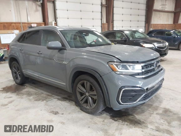 2020 Volkswagen Atlas SE with VIN 1V21E2CA5LC229605, listed as a IAAI auction lot 42431332 with 42,506 mi miles and . Bid and sale history available at DreamBid. Image 1.