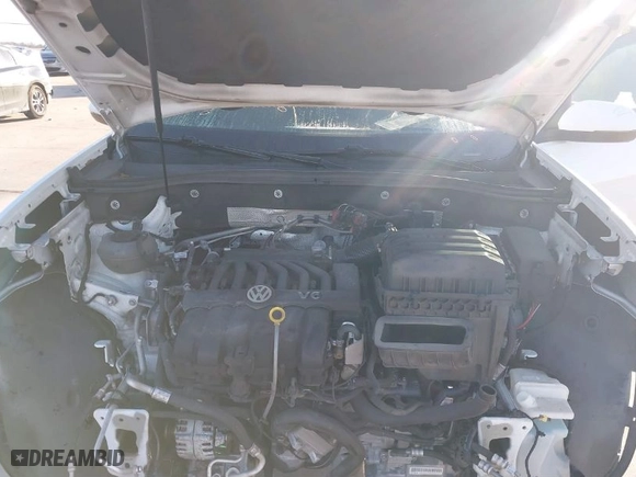 2019 Volkswagen Atlas 3.6L V6 SE w/Technology with VIN 1V2WR2CA9KC532816, listed as a IAAI auction lot 41196226 with 84,686 mi miles. Bid and sale history available at carsss.com. Image 10.