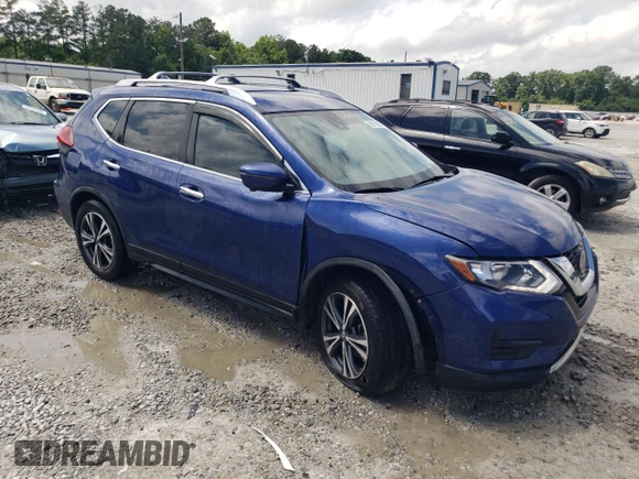 2020 Nissan Rogue SV z VIN JN8AT2MT2LW003743, wystawiony jako Copart lot #58716285 z przebiegiem 99 395 mil mil oraz Szkoda całkowita • Salvage title. Historia ofert i sprzedaży dostępna na DreamBid. Obrazek 4.