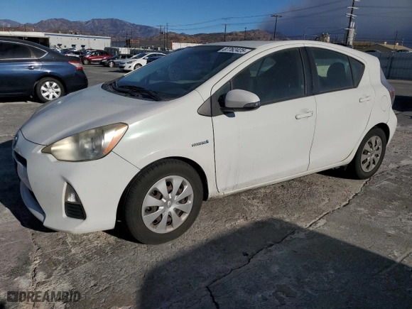 2013 Toyota Prius c One with VIN JTDKDTB34D1542840, listed as a Copart auction lot 87762425 with 0 mi miles and Clean Title. Bid and sale history available at carsss.com. Image 1.