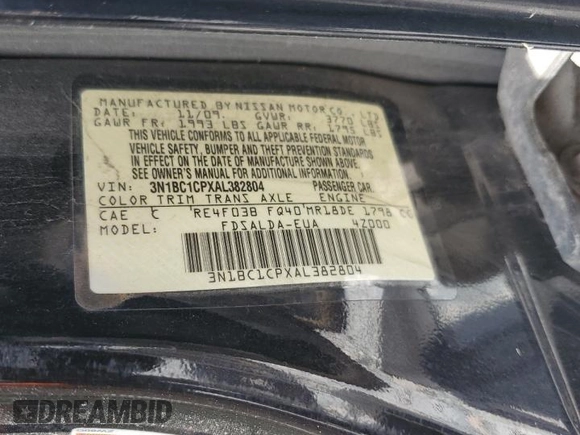 2010 Nissan Versa S z VIN 3N1BC1CPXAL382804, wystawiony jako Copart lot #63652575 z przebiegiem 168 051 mil mil oraz Szkoda całkowita • Salvage title. Historia ofert i sprzedaży dostępna na DreamBid. Obrazek 14.