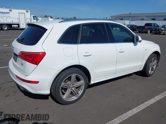 2012 Audi Q5 Premium Plus z VIN WA1DKBFP6CA108143, wystawiony jako IAAI lot #42224140 z przebiegiem 112 557 mil mil oraz . Historia ofert i sprzedaży dostępna na DreamBid. Obrazek 4.