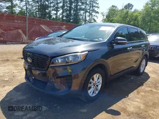 2019 Kia Sorento LX z VIN 5XYPG4A35KG529645, wystawiony jako IAAI lot #41995339 z przebiegiem 106 827 mil mil oraz . Historia ofert i sprzedaży dostępna na DreamBid. Obrazek 19.