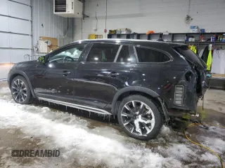 2016 Volvo V60 Cross Country T5 with VIN YV4612HK5G1018374, listed as a Copart auction lot 45256035 with 66,673 mi miles and Salvage Title. Bid and sale history available at carsss.com. Image 2.