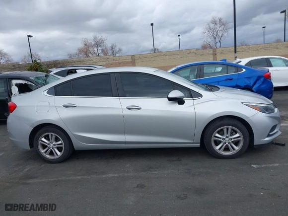 2018 Chevrolet Cruze LT with VIN 1G1BE5SMXJ7157852, listed as a IAAI auction lot 41748378 with 135,766 mi miles. Bid and sale history available at carsss.com. Image 13.