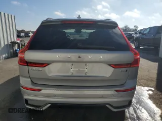 2025 Volvo XC60 Plus with VIN YV4M12RC8S1091634, listed as a Copart auction lot 43438645 with 2,589 mi miles and Clean Title. Bid and sale history available at carsss.com. Image 6.