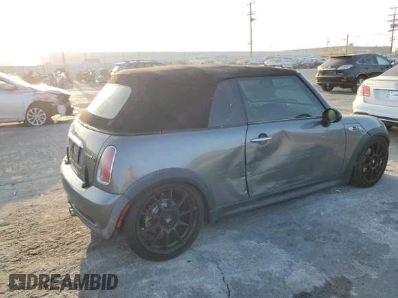 2008 MINI Convertible S z VIN WMWRH33558TJ45177, wystawiony jako Copart lot #79543814 z przebiegiem 102 421 mil mil oraz Szkoda całkowita • Salvage title. Historia ofert i sprzedaży dostępna na DreamBid. Obrazek 3.