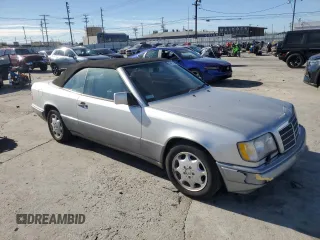 1994 Mercedes-Benz E Class with VIN WDBEA66E0RC089491, listed as a Copart auction lot 45417885 with 135,449 mi miles and Salvage Title. Bid and sale history available at carsss.com. Image 4.