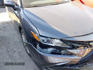 2024 Toyota Camry LE z VIN 4T1C11AK3RU847743, wystawiony jako IAAI lot #41886636 z przebiegiem 22 814 mil mil oraz . Historia ofert i sprzedaży dostępna na DreamBid. Obrazek 6.