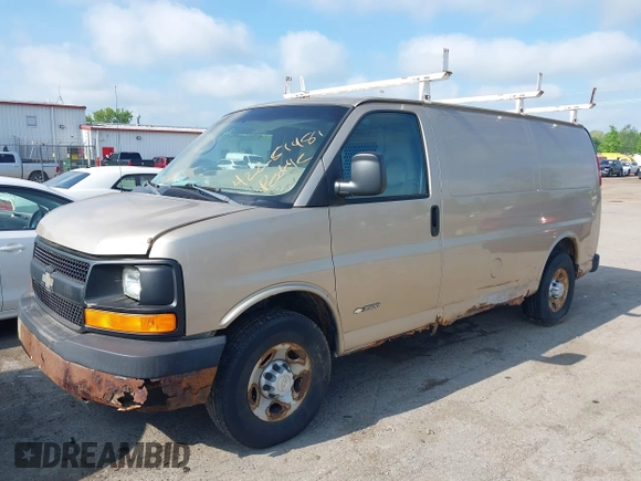 2006 Chevrolet Express Cargo z VIN 1GCHG35U061124851, wystawiony jako IAAI lot #42281481 z przebiegiem 170 964 mil mil oraz . Historia ofert i sprzedaży dostępna na DreamBid. Obrazek 2.