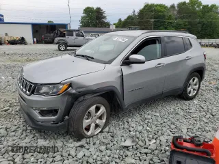 2021 Jeep Compass Latitude z VIN 3C4NJCBB6MT580804, wystawiony jako Copart lot #56121865 z przebiegiem 65 361 mil mil oraz Szkoda całkowita • Salvage title. Historia ofert i sprzedaży dostępna na DreamBid. Obrazek 1.