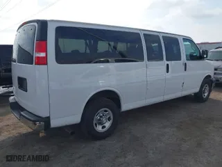 2020 Chevrolet Express Passenger LT with VIN 1GAZGPFG8L1209896, listed as a IAAI auction lot 41509992 with 240,207 mi miles. Bid and sale history available at carsss.com. Image 4.