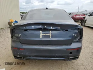 2021 Volvo S60 Momentum with VIN 7JR102FZ0MG119610, listed as a Copart auction lot 69328004 with 25,104 mi miles and Salvage Title. Bid and sale history available at carsss.com. Image 6.