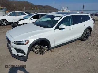 2021 Volvo V60 Cross Country with VIN YV4102WK2M1067849, listed as a IAAI auction lot 41779230 with 42,490 mi miles. Bid and sale history available at carsss.com. Image 2.