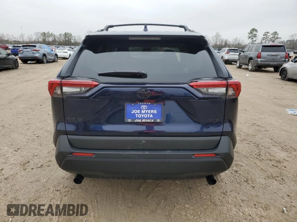 2025 Toyota RAV4 XLE with VIN 2T3W1RFVXSW368361, listed as a Copart auction lot 42827225 with 900 mi miles and Salvage Title. Bid and sale history available at carsss.com. Image 6.