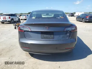 2023 Tesla Model 3 z VIN 5YJ3E1EA0PF407768, wystawiony jako Copart lot #45232555 z przebiegiem 8903 mil mil oraz Nie do naprawy. Historia ofert i sprzedaży dostępna na DreamBid. Obrazek 6.