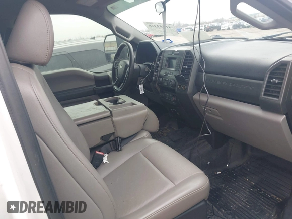 2020 Ford F-250 XL z VIN 1FT7W2B66LEE74858, wystawiony jako IAAI lot #41453320 z przebiegiem 152 935 mil mil oraz . Historia ofert i sprzedaży dostępna na DreamBid. Obrazek 5.