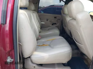 2005 Chevrolet Suburban LT with VIN 3GNEC16ZX5G234794, listed as a IAAI auction lot 42098779 with 266,052 mi miles. Bid and sale history available at carsss.com. Image 8.