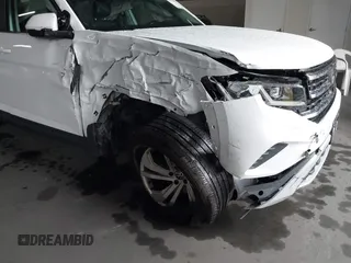 2021 Volkswagen Atlas 3.6L V6 SE w/Technology with VIN 1V2KR2CA8MC501445, listed as a IAAI auction lot 41798934 with 74,764 mi miles. Bid and sale history available at carsss.com. Image 6.