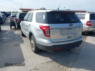 2013 Ford Explorer XLT with VIN 1FM5K7D89DGA54088, listed as a IAAI auction lot 41907411 with 193,014 mi miles and . Bid and sale history available at DreamBid. Image 3.