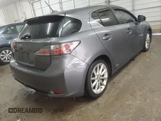 2012 Lexus CT 200h z VIN JTHKD5BH5C2078777, wystawiony jako Copart lot #56070115 z przebiegiem 136 411 mil mil oraz Szkoda całkowita • Salvage title. Historia ofert i sprzedaży dostępna na DreamBid. Obrazek 3.