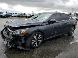2019 Nissan Altima SL with VIN 1N4BL4EVXKC246167, listed as a Copart auction lot 48522325 with 92,273 mi miles and Salvage Title. Bid and sale history available at DreamBid. Image 1.
