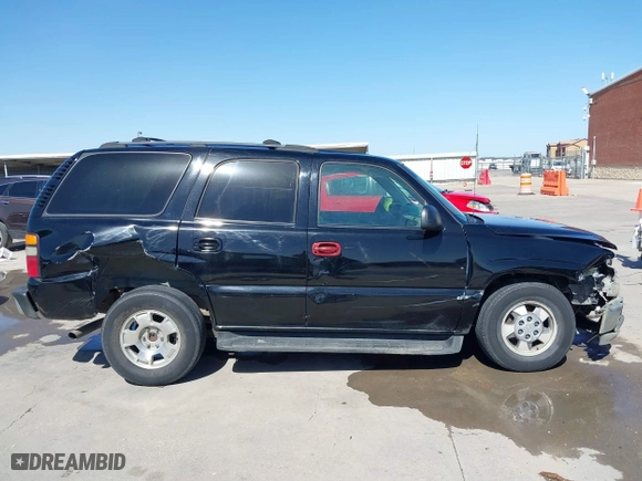 2002 Chevrolet Tahoe LT with VIN 1GNEC13Z32R299695, listed as a IAAI auction lot 41721527 with 230,544 mi miles. Bid and sale history available at carsss.com. Image 14.