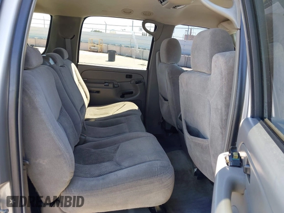 2005 Chevrolet Suburban LT with VIN 3GNEC16Z35G104209, listed as a IAAI auction lot 41946436 with 204,543 mi miles and . Bid and sale history available at DreamBid. Image 8.