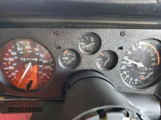 1989 Chevrolet Camaro z VIN 1G1FP21F7KL137015, wystawiony jako Copart lot #46108305 z przebiegiem 78 714 mil mil oraz Szkoda całkowita • Salvage title. Historia ofert i sprzedaży dostępna na DreamBid. Obrazek 9.