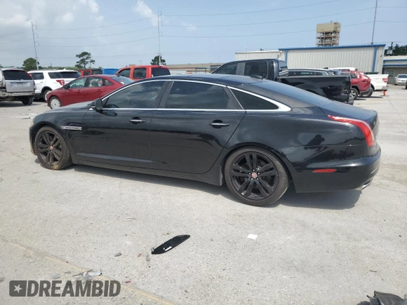 2017 Jaguar XJ Portfolio z VIN SAJWJ2GD7H8W09757, wystawiony jako Copart lot #62157725 z przebiegiem 64 060 mil mil oraz Szkoda całkowita • Salvage title. Historia ofert i sprzedaży dostępna na DreamBid. Obrazek 2.