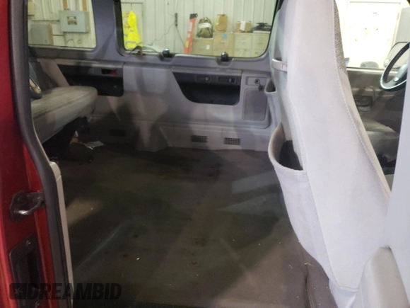 2002 Ford Econoline Passenger XL with VIN 1FMRE11W82HB74447, listed as a Copart auction lot 60527942 with 196,426 mi miles and Non Repairable. Bid and sale history available at DreamBid. Image 6.