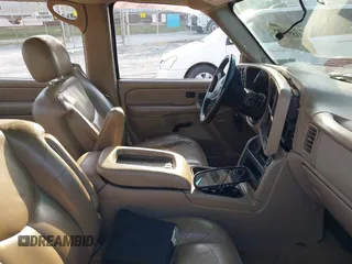 2007 GMC Sierra 2500HD Classic SLT with VIN 1GTHK23D97F141955, listed as a IAAI auction lot 41899985 with 1 mi miles. Bid and sale history available at carsss.com. Image 5.
