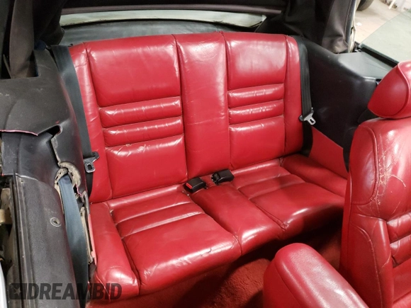 1994 Ford Mustang z VIN 1FALP45T4RF149529, wystawiony jako Copart lot #42222295 z przebiegiem 179 309 mil mil oraz Szkoda całkowita • Salvage title. Historia ofert i sprzedaży dostępna na DreamBid. Obrazek 11.