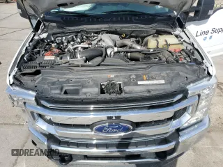 2022 Ford F-250 XL with VIN 1FT8X2BT1NEC84704, listed as a Copart auction lot 51142375 with 125,589 mi miles and Salvage Title. Bid and sale history available at DreamBid. Image 12.