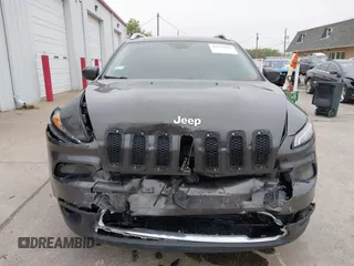 2014 Jeep Cherokee Limited z VIN 1C4PJMDB2EW182111, wystawiony jako IAAI lot #42179182 z przebiegiem 156 257 mil mil oraz . Historia ofert i sprzedaży dostępna na DreamBid. Obrazek 12.